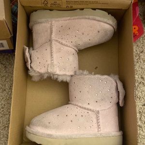 Pink star ugg